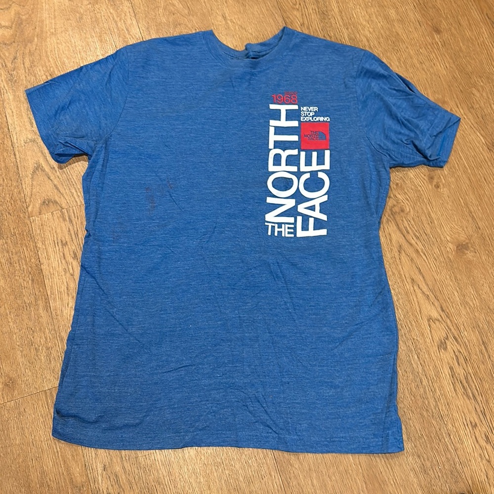 The north Face tee